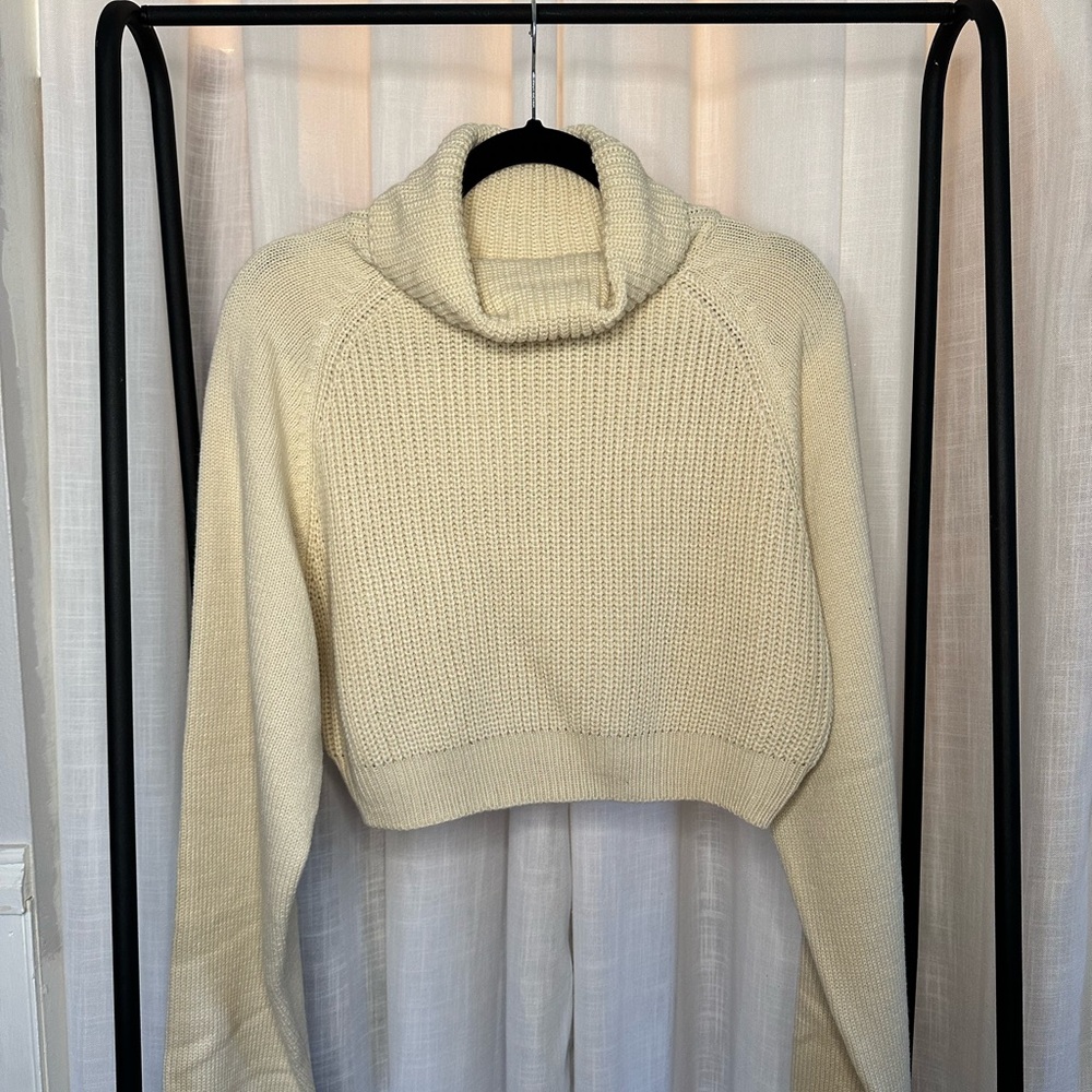 Knit Cropped Sweater
